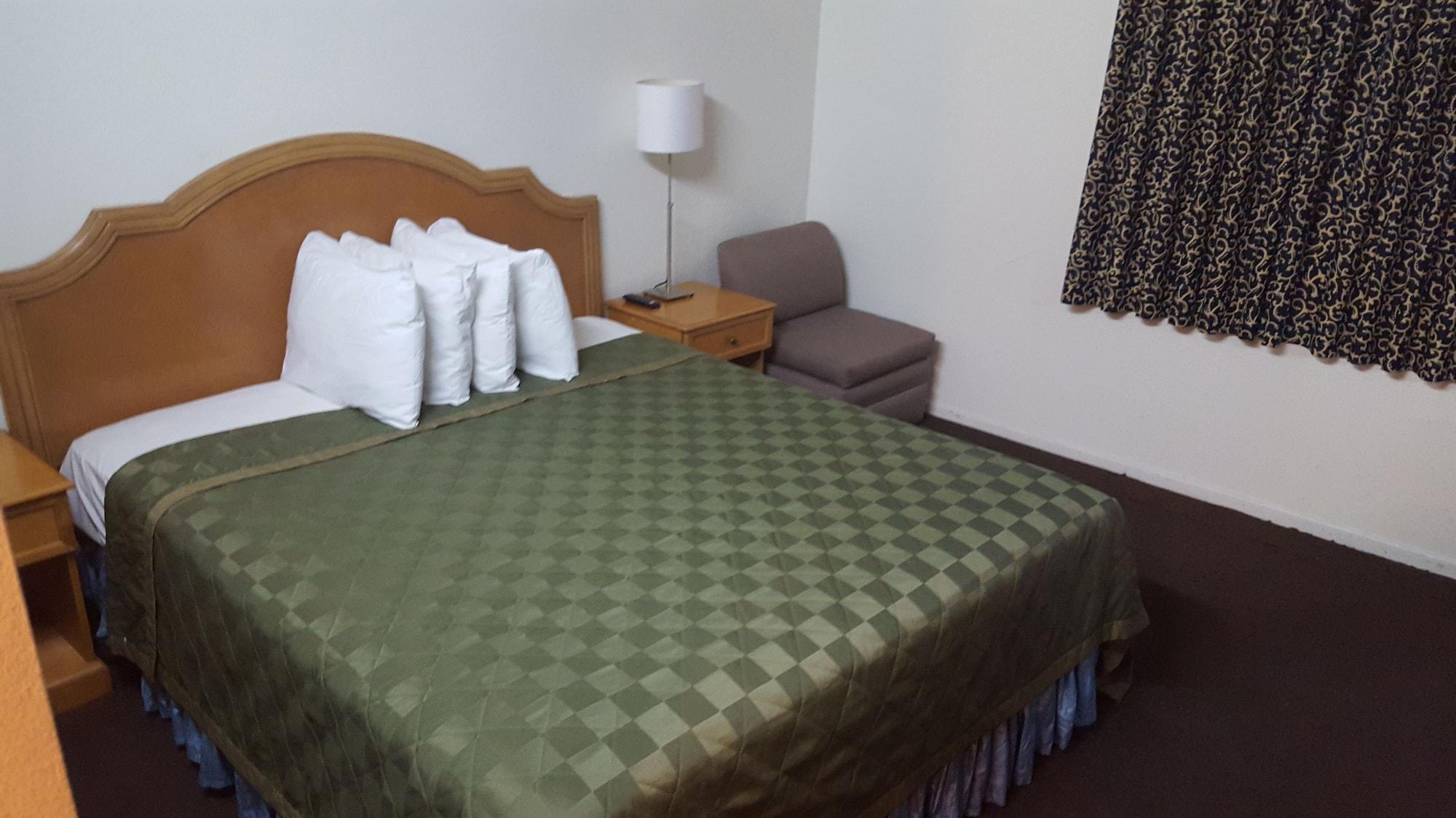 Motel Center Angeles 2*